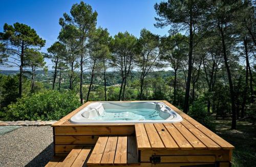 Lorgues Bed & Breakfast | LES TERRASSES DE LORGUES - B&B de charme en Provence