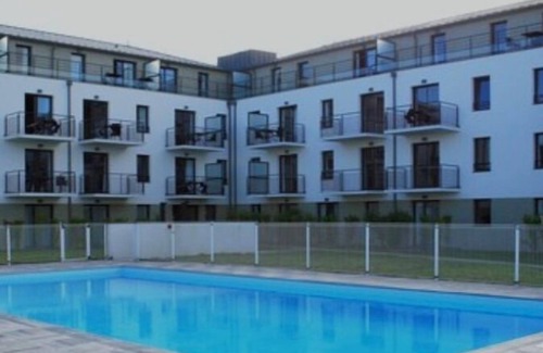 Concarneau Apartment | Les Thermes 521 - Appt proche plage avec piscine partagée