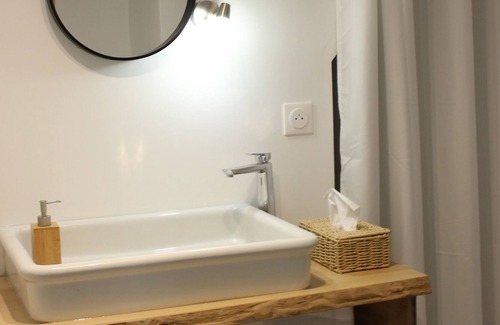 Dompierre-les-Ormes Cottage | "LES TREFLES" gite/apartment of 42m².