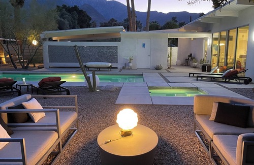 Racquet Club Estates House | Les Trois Palmes - Modernized home featured twice on Palm Springs Modernism tour