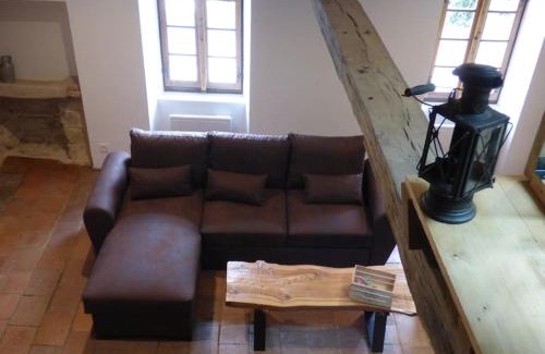 Aussac House | L’ESPRIT JANADE – GITE 4 A 6 PERSONNES.