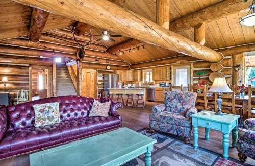 Grand Lake House | Less Than 1 Mi to Lake Granby Log Cabin with Fire Pit