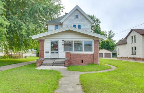 Galesburg Apartment | Less Than 1 Mi to Main St Quiet Apartment in Galesburg!