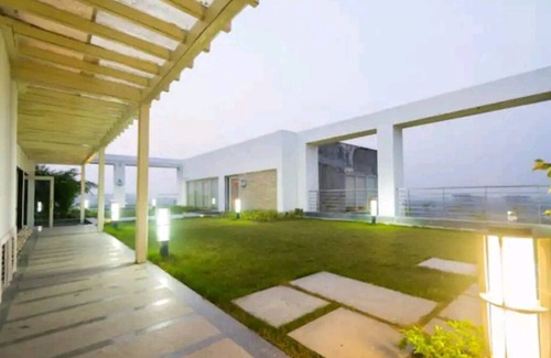 New Town Apartment | LetsVacay Apts- Get together Parties, Entire Studio Apartment near Airport