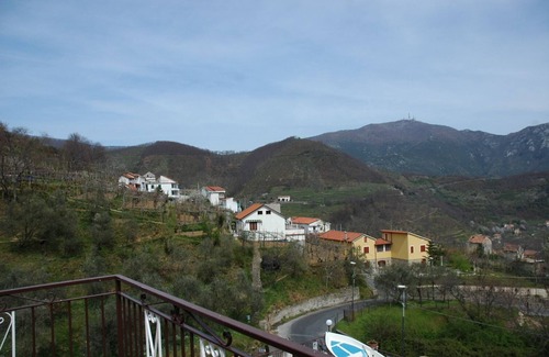 Tramonti House | Levante A1, 2 bedroom apartment with access to the garden and swimming pool