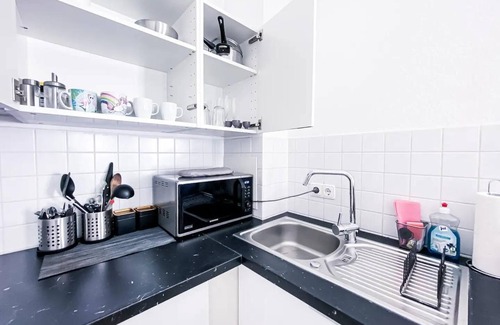 Zentrum-West Apartment | Levax Living - 54qm Stylish Apartment With Balcony Near Clarapark