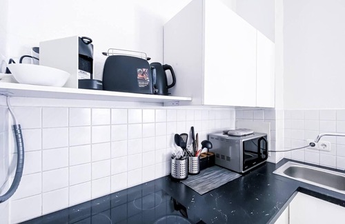 Zentrum-West Apartment | Levax Living - 54qm Stylish Apartment With Balcony Near Clarapark