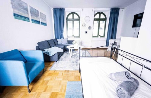 Zentrum-West Apartment | Levax Living - 54qm Stylish Apartment With Balcony Near Clarapark