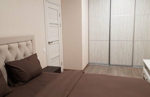 Pozniaky House | Level 23 - Sky View Apartment