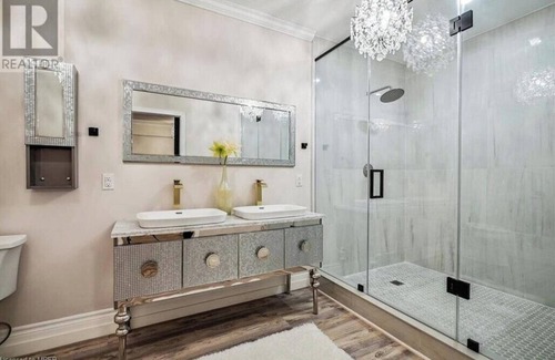 Niagara-on-the-Lake House | LEVEL B GUEST STAY- THE MOST LUXURIOUS ESTATE IN NIAGARA ON THE LAKE!