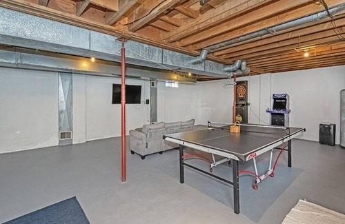Champion House | Level Laurel highlands house on 5 acres!