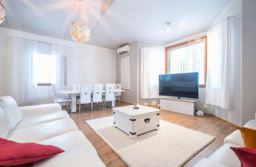 Sirkka House | Levi White House