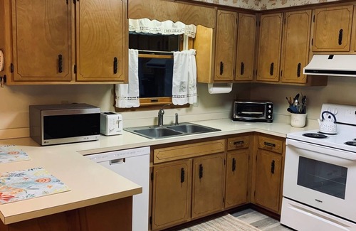 Lewes House | Lewes Beach home, 3 BR, 2 baths 6 min to beaches! Bike trail @ entry to block