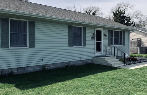 Lewes House | Lewes Beach home, 3 BR, 2 baths 6 min to beaches! Bike trail @ entry to block