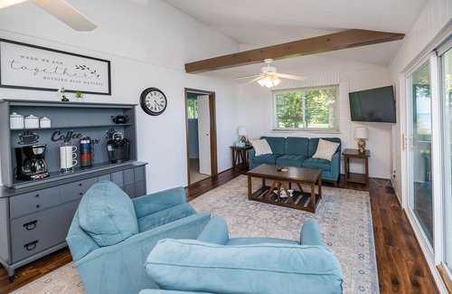 Lexington House | Lexington Beach house, On the water with private beach