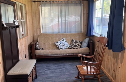 Lexington House | Lexington Cottage with Beach Access Sleeps 6-8