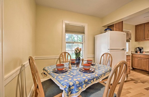 Lexington Cottage | Lexington Getaway w/Backyard Deck < 2 Mi to UK!