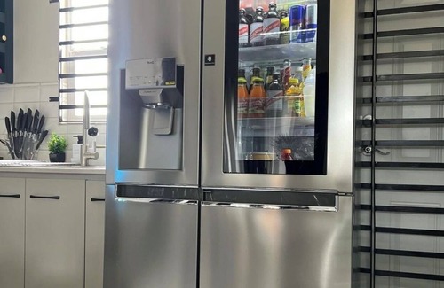 Portmore House | LEY MAR MANOR- EXQUISITE COMFORT