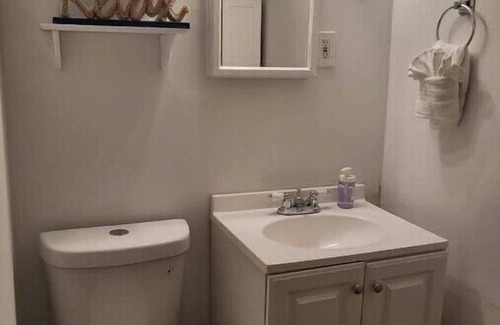 Surfside Historic District Apartment | Lge Studio/1 Bedrm Nr Ocean Ctrnn