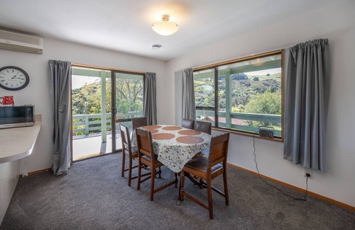 Akaroa House | Libeau Lane Views - Akaroa Holiday Home