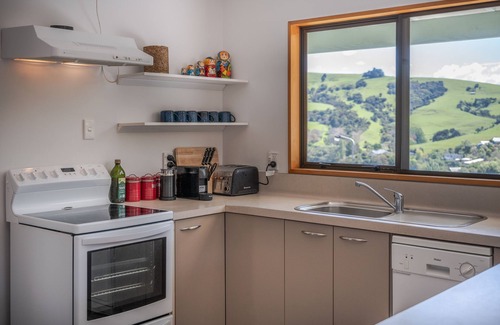 Akaroa House | Libeau Lane Views - Akaroa Holiday Home