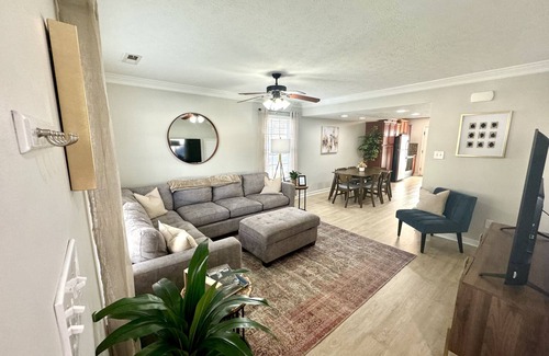 Lynchburg House | Liberty | Airport Haven: 3BR/3BA near Downtown!