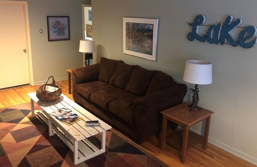 La Pointe House | Library Street Cottage - Charming Cottage located in Town, walk to Shops and Restaurants