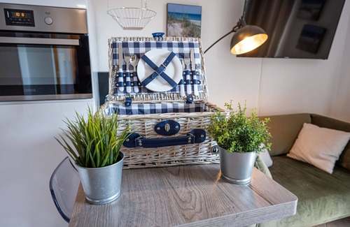 Dahme Apartment | "Lichtermeer" - close to the beach - small but nice - beach chair included!