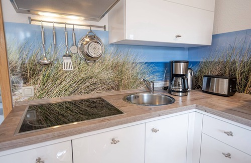 Dahme Apartment | "Lichtermeer" - close to the beach - small but nice - beach chair included!
