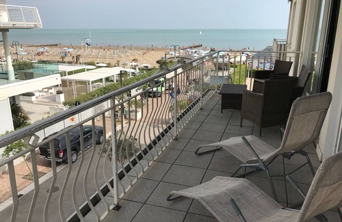 Lido di Jesolo Apartment | Lido di Jesolo apartment - FACING THE SEA with PRIVATE BEACH (just renovated)