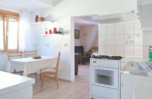 Bad Liebenstein Condo | Liebevoll Eingerichtete Ferienwohnung - 5 Min. vom Kurzentrum Entfernt