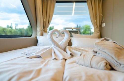 Parey Boat Rental | Lieblingsplatz Parey - schwimmendes Hausboot