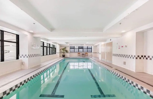 Auckland Central Business District Apartment | Life in the City Studio Apt with Pool & Gym