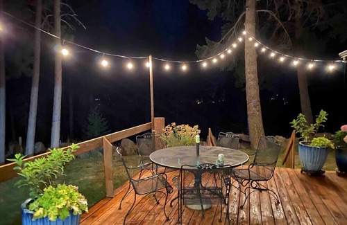 La Grande Cabin | Life in the Woods - Minutes to town! Mt. Emily Retreat at the MERA Trailhead!