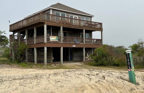 Corolla House | Life on a Sandbar! 4 Wheel Drive Beach
