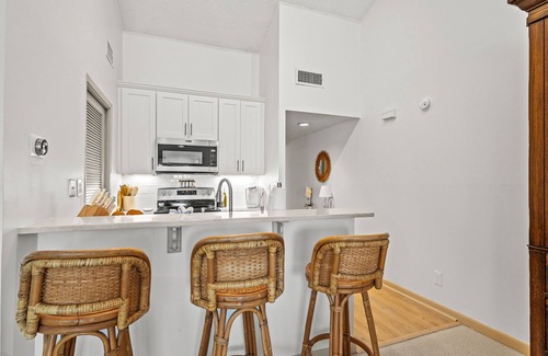 Sawgrass Apartment | Light, Airy Luxury Condo Steps from Private Beach-EXTERIOR BUILDING CONSTRUCTION