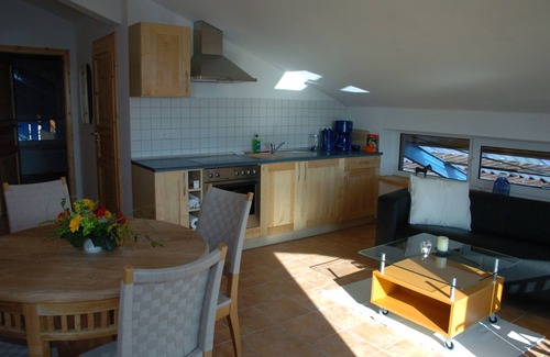 Grosefehn Apartment | Light and bright apartment with piano in the heart of East Friesland
