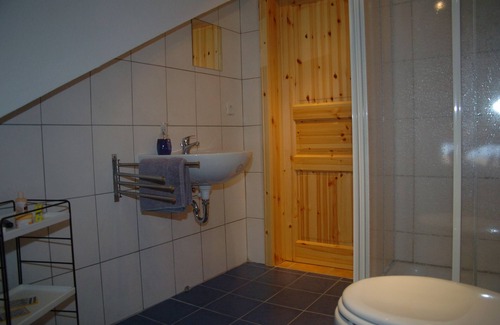 Grosefehn Apartment | Light and bright apartment with piano in the heart of East Friesland