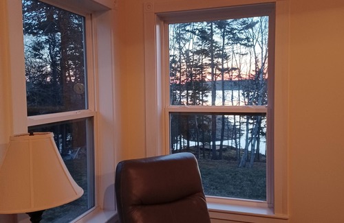 Lubec House | Light and Bright Lubec Retreat. Feast on locally caught lobster and clams!