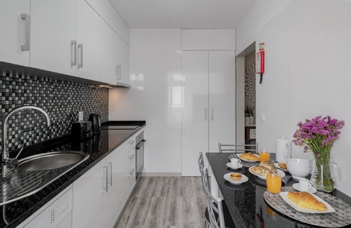 Santa Maria Maior Apartment | Light and sea views in the centre of Funchal, Alegria III