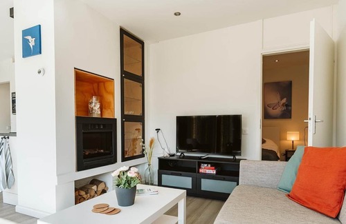 Ouddorp House | Light and spacious holiday home for 4 people