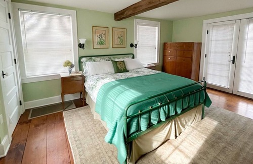 Dover Plains Cottage | Light-Filled Cottage with Pool on Private 5 Acres