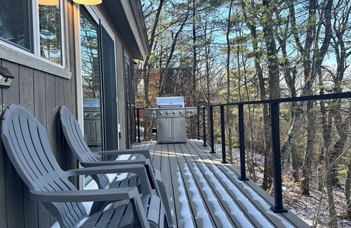 Bergton House | Light-Filled Mountain Retreat in Shenandoah with views of Great North Mountain