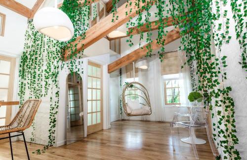 Wilton Apartment | Light filled zen 3BR Penthouse - 7 min to Westport