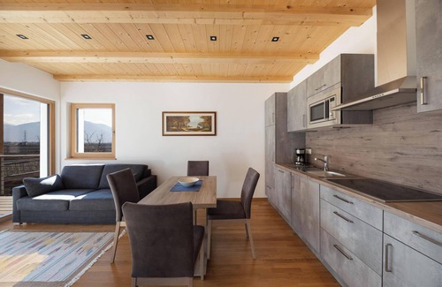 Andriano Apartment | Light-Flooded Apartment "2 Weger" with Panoramic Mountain View, Wi-Fi & Balcony