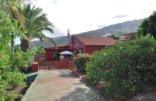 Las Cuevas Cottage | Light-flooded country house with WiFi connection * Last minute offer *