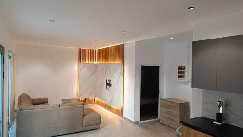 Vasa Koilaniou House | Light garden