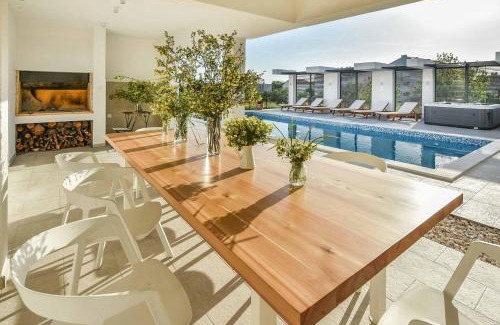 Kastela Villa | Light Star I