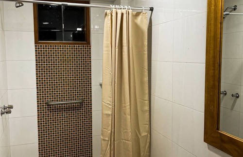 Huaran Apartment | Light Wood - Cabaña NogalnHermosa Cabaña en el centro del pueblo de Huaran