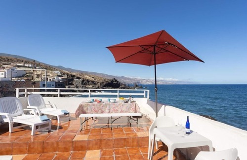 Candelaria House | Lightbooking casa de playa Tenerife